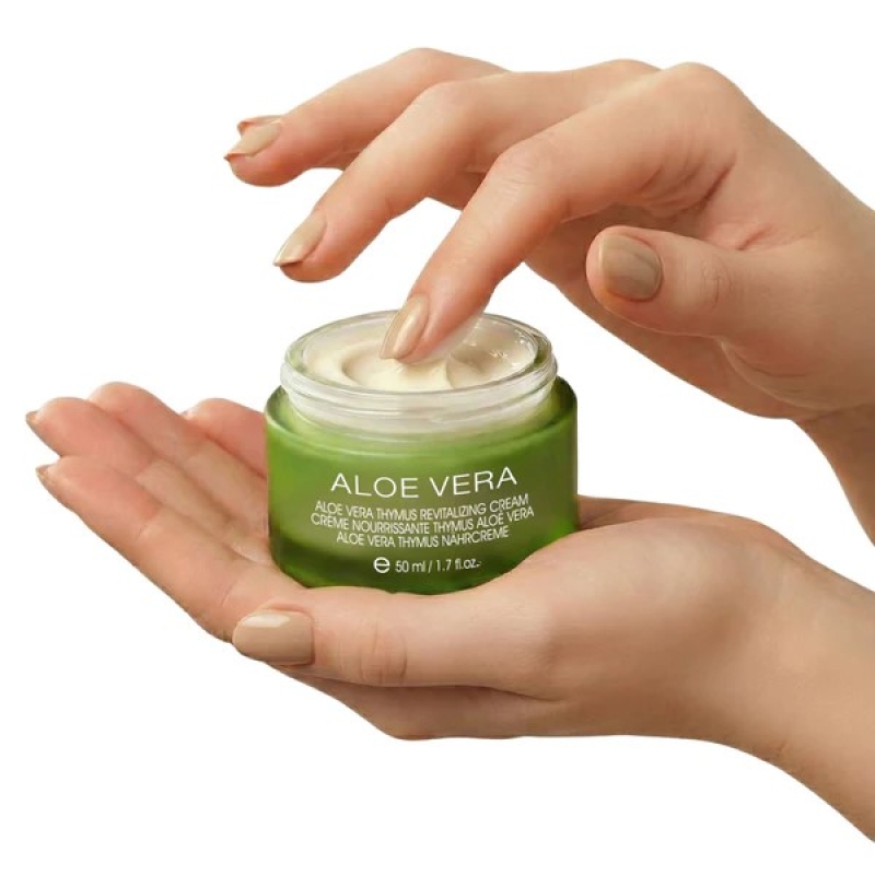 Etre Belle Aloe Vera Thymus Revitalizing Cream: Giải Pháp Cho Da Khô Nứt Nẻ Ngày Đêm