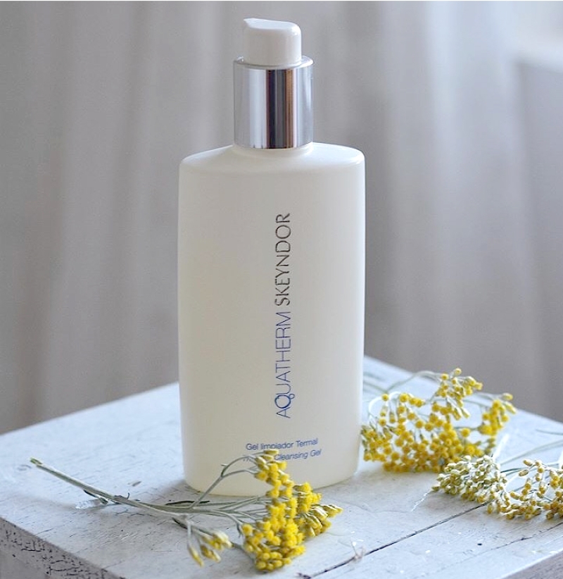 Skeyndor Aquatherm Thermal Cleansing Gel 250ml - Gel rửa mặt phục hồi cho da nhạy cảm thiên dầu