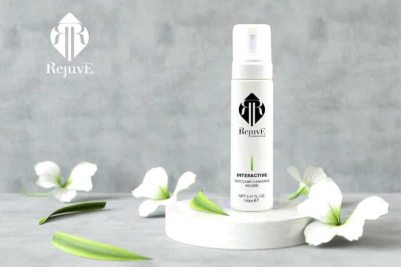 Rejuve Interactive Oxyclear Cleansing Mousse - Sữa rửa mặt cung cấp oxy và tinh khiết làn da