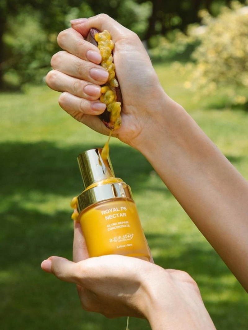 Tinh chất làm sáng và phục hồi làn da hoàn hảo Agestop Royal P5 Nectar Concentrate